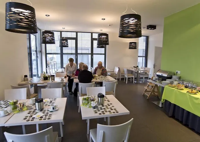 Schroeders Appartementhotel Апарт-отель Трир